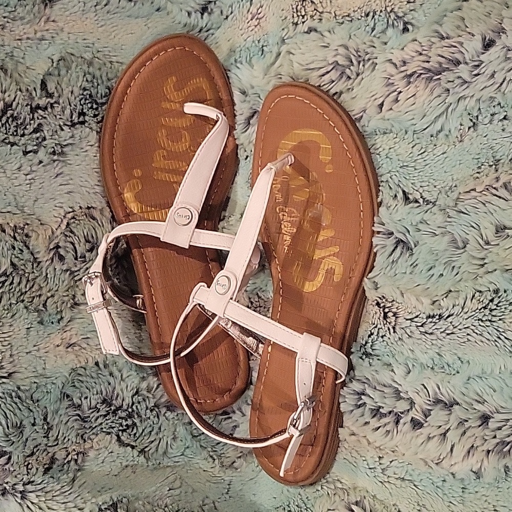 Circus SE white sandels like new condition